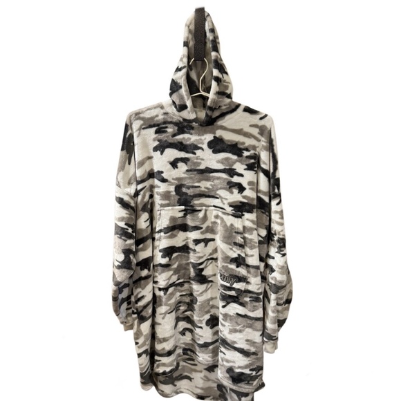 Comfy Original Oversized Hoodie - Picture 1 of 7